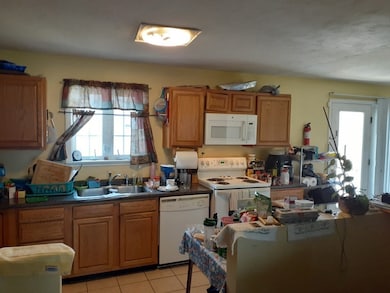 12 Mount Vernon St unit A, Worcester, MA 01605 - photo 7