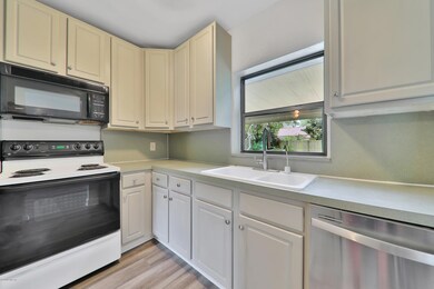 480 Tabor Dr S, Jacksonville, FL 32216 - photo 6