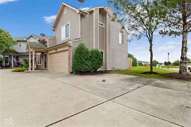 673 Stobus Dr, Greenwood, IN 46143 - photo 3