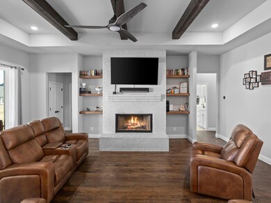 860 Alto Bonito Ct, Godley, TX 76044 - photo 6