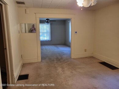 410 N Clinton St, Grand Ledge, MI 48837 - photo 5