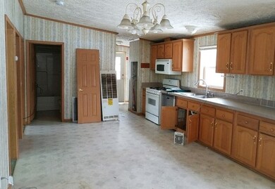 397 E Washington Rd, Hillsborough, NH 03244 - photo 4