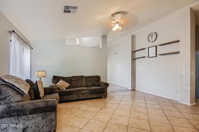 06 Foyer