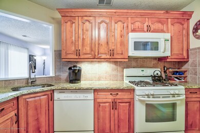 004_Kitchen
