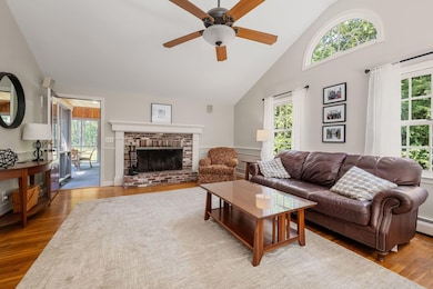 24 Holly Hill Dr, Amherst, NH 03031 - photo 7