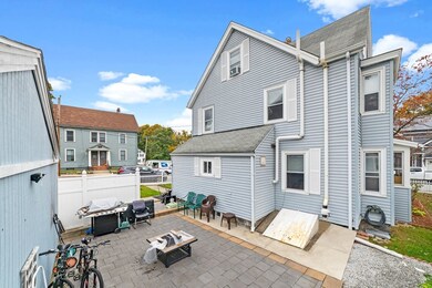 22 N Warren St, Woburn, MA 01801 - photo 4