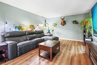 3326 Bluhm Ct, Columbus, OH 43223 - photo 7