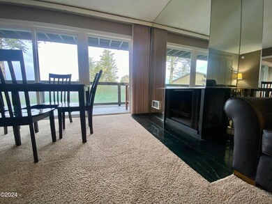 Dining/Fireplace