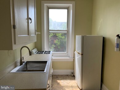 321 5th St unit 3D, Shoemakersville, PA 19555 - photo 4