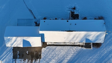 5115 E Valley Rd, Mount Pleasant, MI 48858 - photo 3