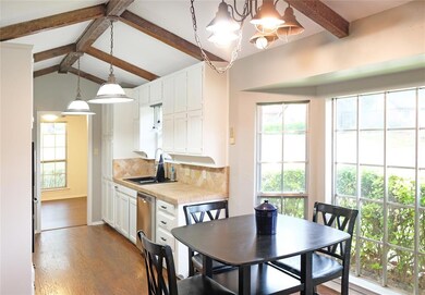 428 Wren Ct, Bedford, TX 76021 - photo 4