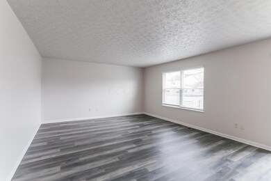 3142 Crossgate Rd, Columbus, OH 43232 - photo 5