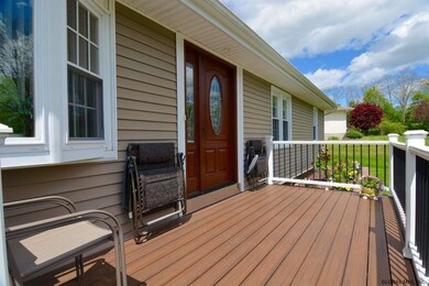 17 Shaker Dr, Albany, NY 12211 - photo 4