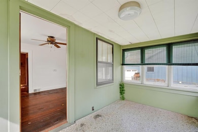 4140 E 30th St, Des Moines, IA 50317 - photo 7