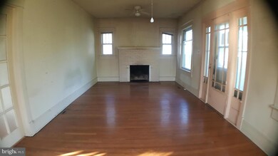 496 N Massanutten St, Strasburg, VA 22657 - photo 6