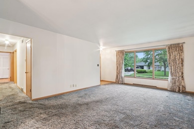 7-web-or-mls-Endicott Ave-3105-007