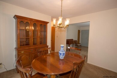 37 Northgate Dr, Albany, NY 12203 - photo 5