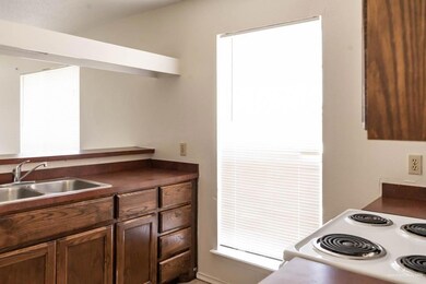 1006 W Kelly Ave unit G, Pharr, TX 78577 - photo 5