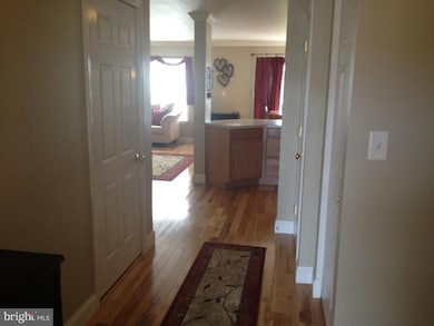 87 N Village Cir, Palmyra, PA 17078 - photo 3