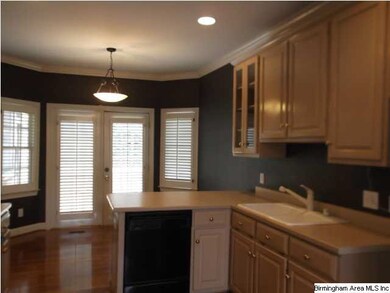 Very Spacious kitchen with breakfast area and bay 