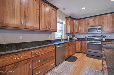 514 S 5th St, Grand Forks, ND 58201 - photo 3