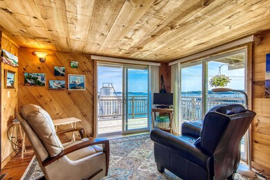 28 Bayview Avenue, Stonington