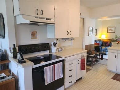 306 E 18th St N, Newton, IA 50208 - photo 3