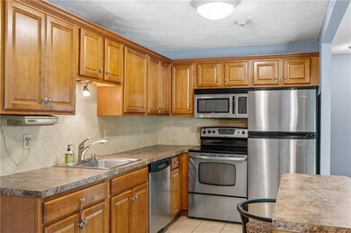 400 New River Rd unit 108, Manville, RI 02838 - photo 4