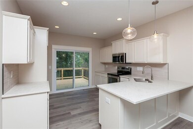 1470 Cardinal Ct, Newton, IA 50208 - photo 7