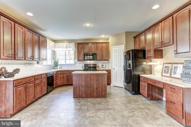 8448 Summer Breeze Place, Manassas, VA 20112 - photo 6