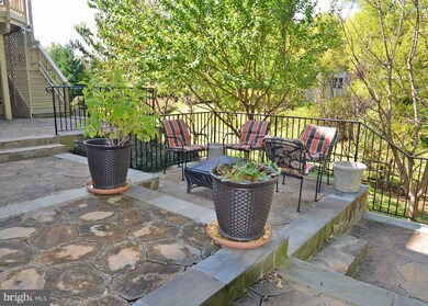 6201 Point Cir, Centreville, VA 20120 - photo 3