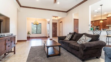 Family Room 24th Lane