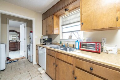 501 Dogwood St, Springtown, TX 76082 - photo 5