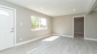 2716 W Echo Ln-5