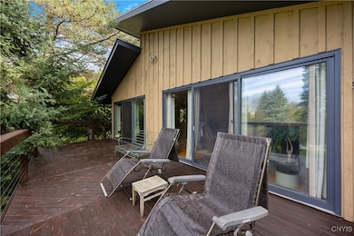 Upper Deck off livingroom