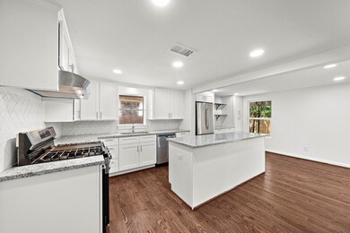 3014 Grovey St, Houston, TX 77026 - photo 3