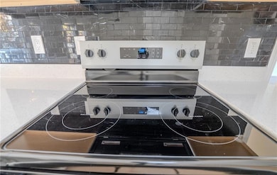 679 Springtor Dr unit 3, Lawrenceville, GA 30043 - photo 5