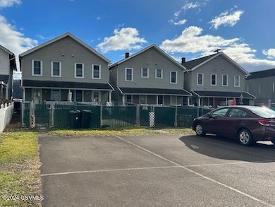 139 E 8th St, Bloomsburg, PA 17815 - photo 4