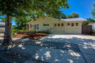 2431 North St, Redding, CA 96001 - photo 3