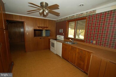 12614 Viewside Dr, North Potomac, MD 20878 - photo 7