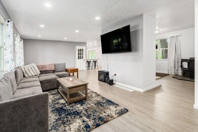 008_6f4ac_W 12764 Cleo Rd-001