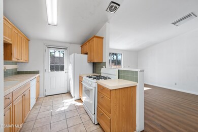 27760 Crosspath Ave Canyon Country-10