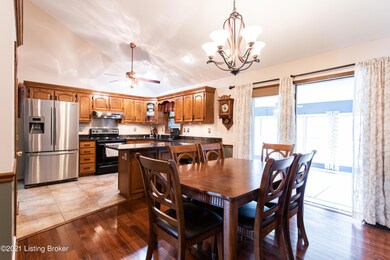 416 Mapleview Dr, Mount Washington, KY 40047 - photo 6