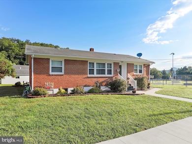 306 S E St, Keyser, WV 26726 - photo 2