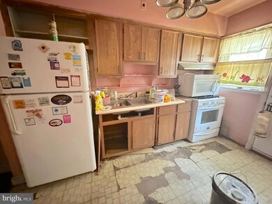 1544 Stonewood Rd, Baltimore, MD 21239 - photo 6