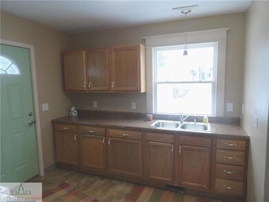 1512 E Kalamazoo St, Lansing, MI 48912 - photo 2