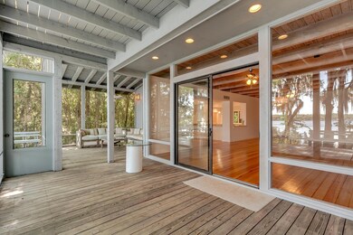 Screened_Porch_View_2