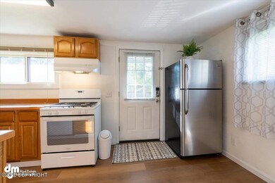 05-Kitchen_KC_00889-HDR