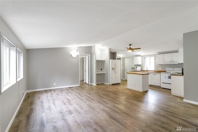 8811 226th St E unit 13, Graham, WA 98338 - photo 2