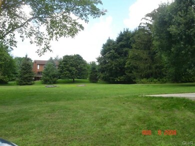 5671 Clauser Rd unit Front, Orefield, PA 18069 - photo 3